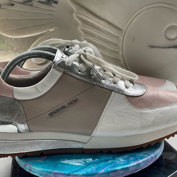 Michael Kors sz10 Allie Trainers White, Silver & Pink Lace-Up Sneakers - Picture 3 of 10